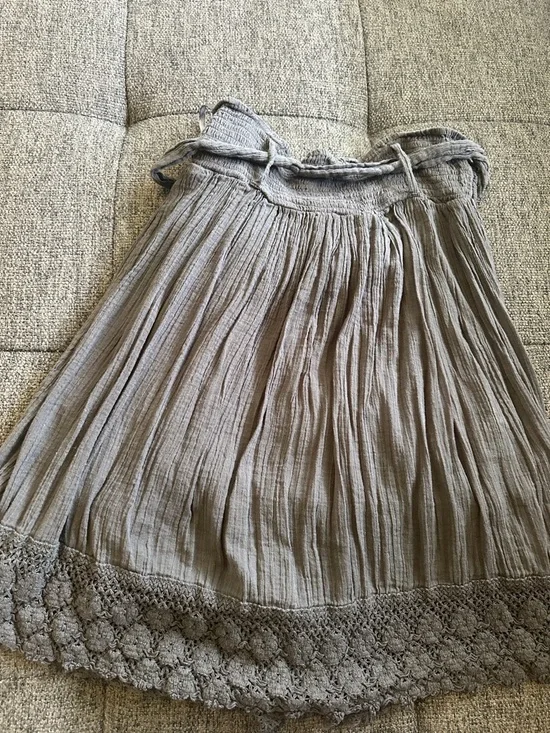 Size Small Lucky & Coco Gray Crinkle Skirt with Belt Tie - Picture 4 of 5
